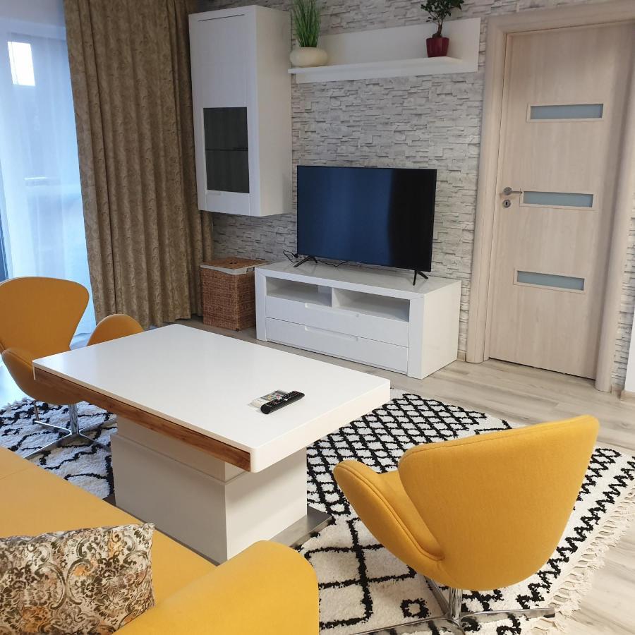 Carolina Sweet Apartament Oradea Bagian luar foto